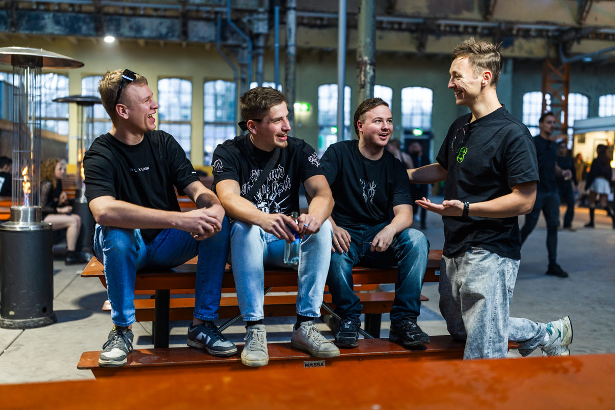 Loading... just a sec